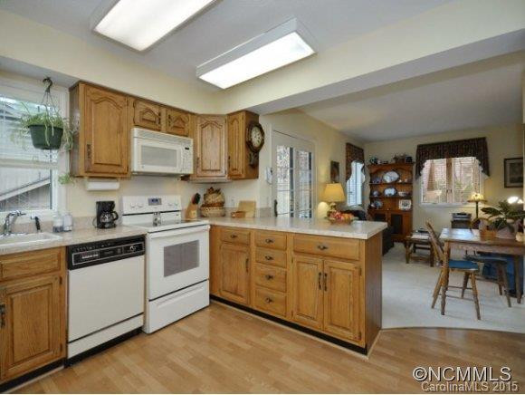 404 WATER OAK LANE - Photo 8