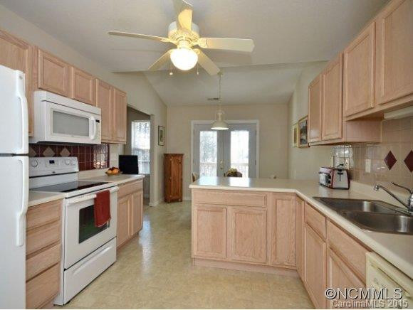 224 WILTSHIRE CIRCLE - Photo 6