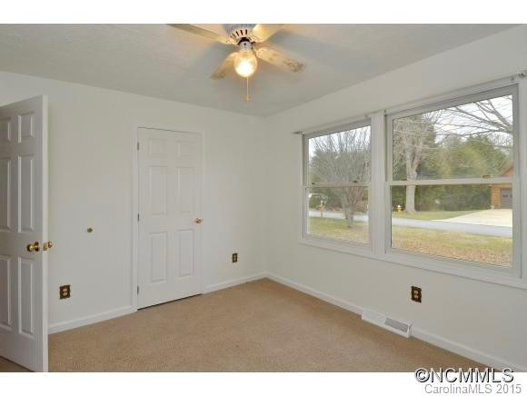 22 MEADOW DRIVE - Photo 7