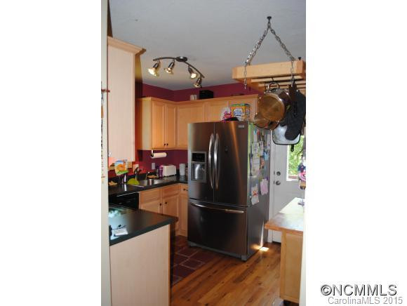 27 Third St - Photo 5