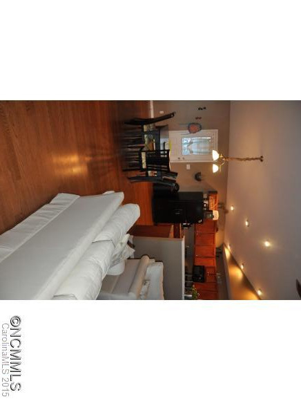 76 herschel Lane - Photo 13