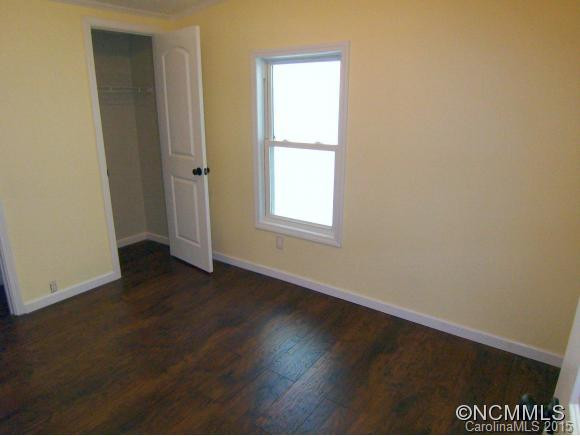 2 Heath Lane - Photo 13