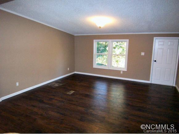2 Heath Lane - Photo 3