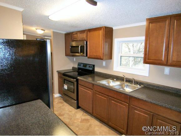 2 Heath Lane - Photo 7