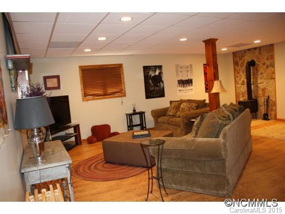 750 Polly's Mountain Road - Photo 13