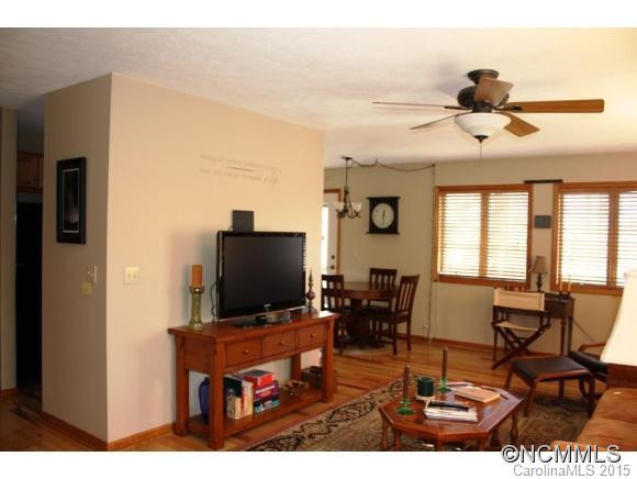 750 Polly's Mountain Road - Photo 5