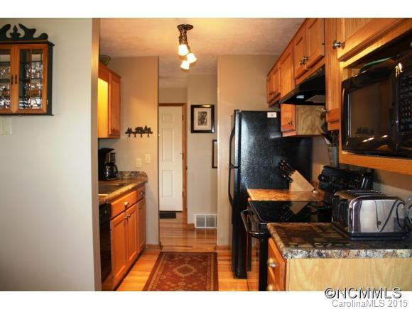 750 Polly's Mountain Road - Photo 10