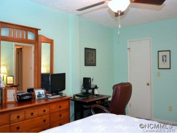 427 SIXTH AVENUE WEST, APT B-3 - Photo 8