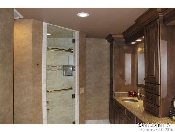 54 Honeysuckle Lane - Photo 15