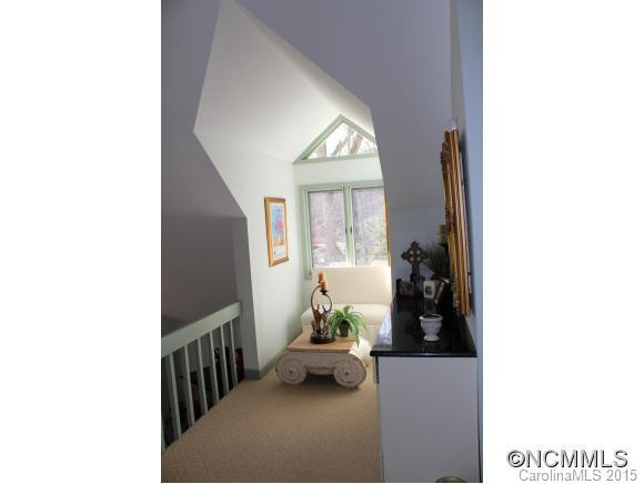 54 Honeysuckle Lane - Photo 18