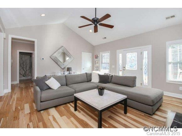 2056 Emmas Grove Road - Photo 2