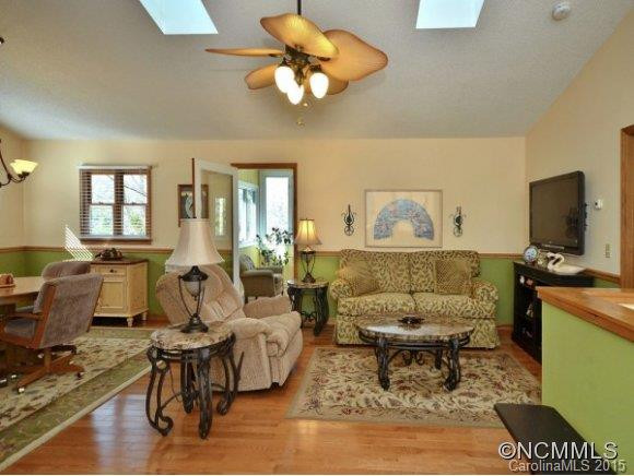 108 SENECA BLVD. - Photo 4