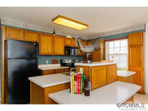 33 Foxberry Drive - Photo 12