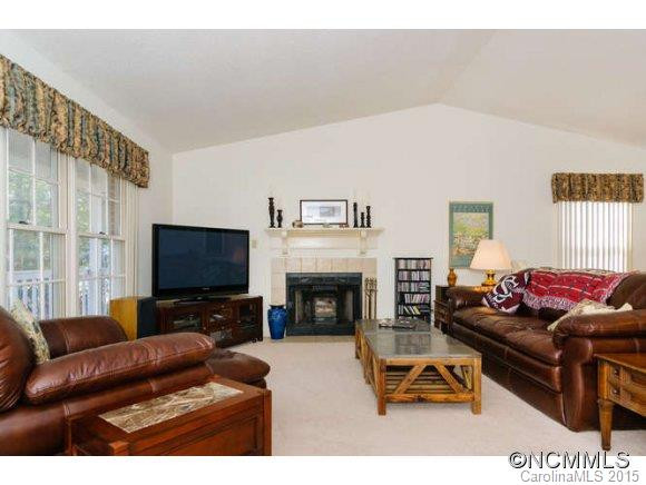 33 Foxberry Drive - Photo 3