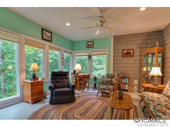 321 Laurel Way - Photo 11