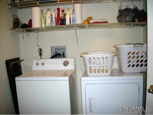221 Hampton Ct. - Photo 14