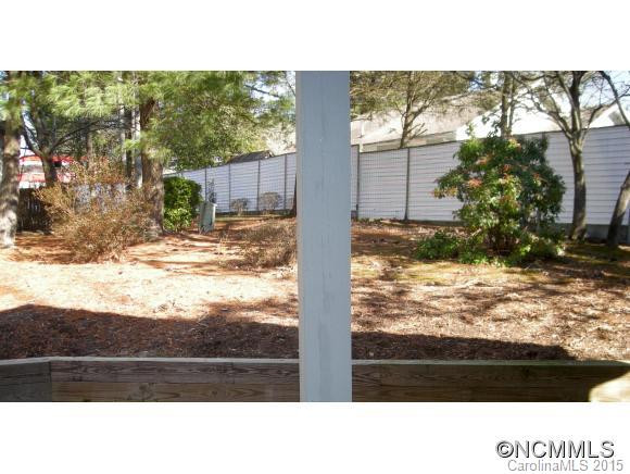 221 Hampton Ct. - Photo 21