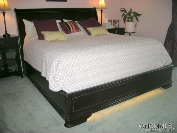 221 Hampton Ct. - Photo 7