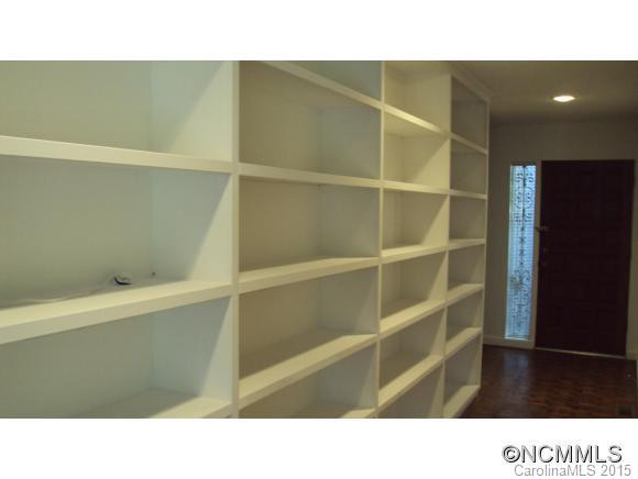  - Photo 12
