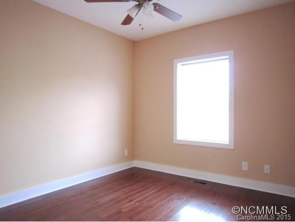 16 Alex Way - Photo 13