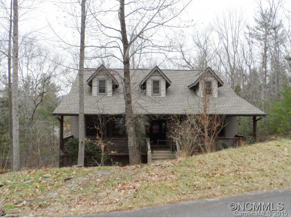 32 Oak Hollow Drive