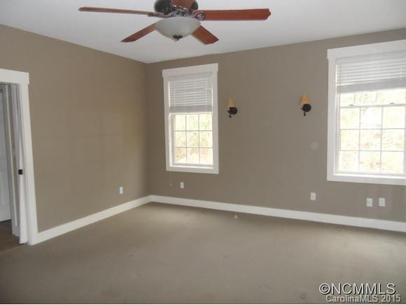 32 Oak Hollow Drive - Photo 6