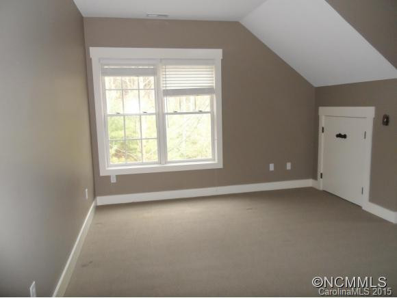 32 Oak Hollow Drive - Photo 7