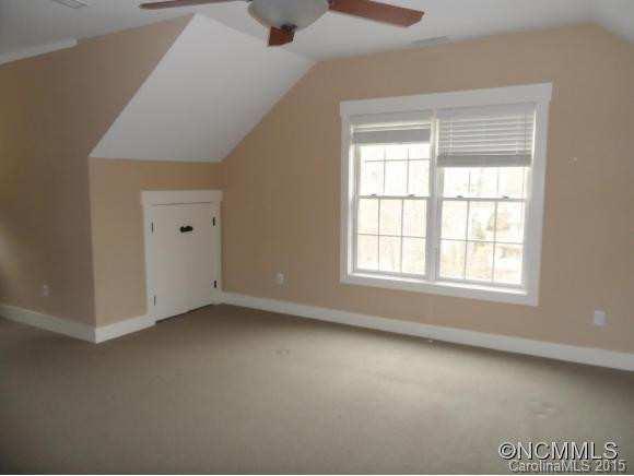 32 Oak Hollow Drive - Photo 8