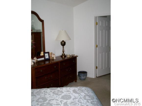 47 E Danbury Lane - Photo 15