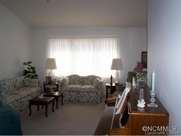 47 E Danbury Lane - Photo 5