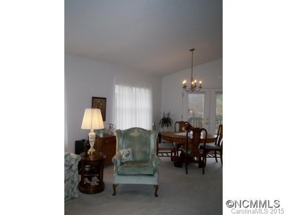 47 E Danbury Lane - Photo 6
