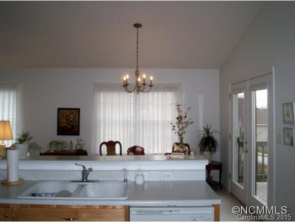 47 E Danbury Lane - Photo 7
