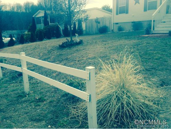204 Nicholas Drive - Photo 2