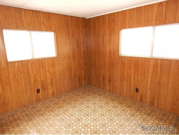 565 White Oak Road - Photo 12
