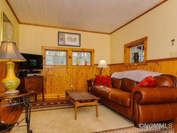 273 Beaverdam Road - Photo 3