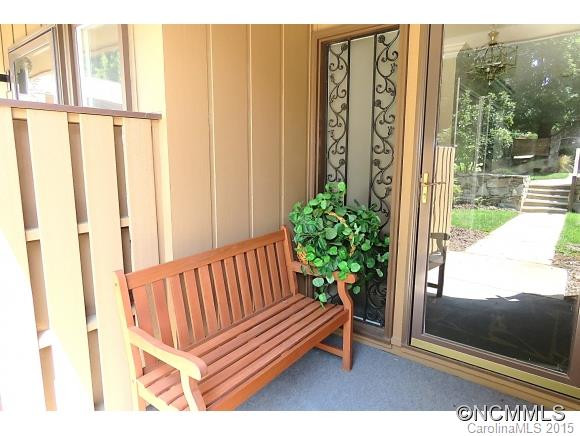 516 Crowfields Lane - Photo 2