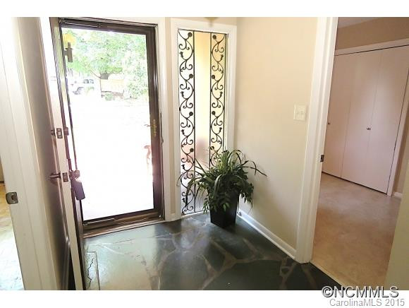 516 Crowfields Lane - Photo 3