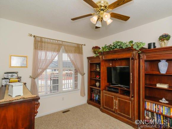 15 LORIDON DRIVE - Photo 11