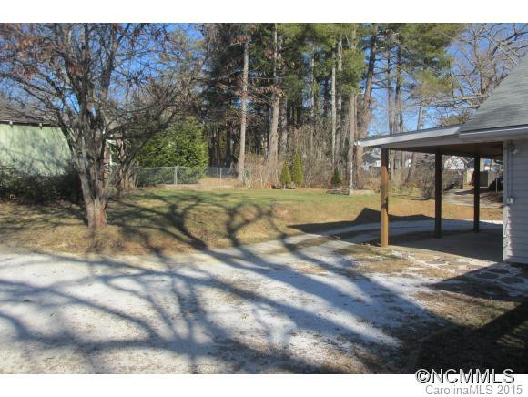 1011 Willow Road - Photo 2