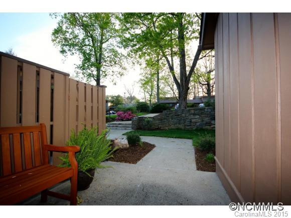 204 Crowfields Drive - Photo 2