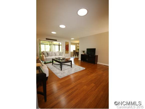204 Crowfields Drive - Photo 3
