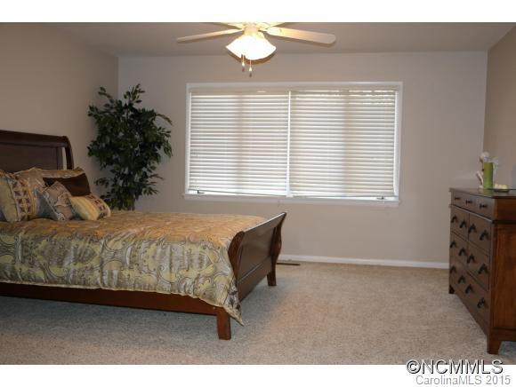 204 Crowfields Drive - Photo 9