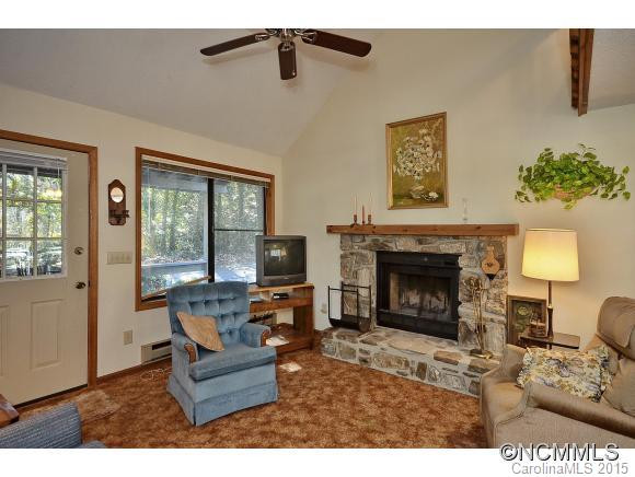 86 Gail Drive - Photo 2