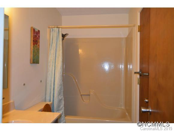 65 Maxine Dr. #107 - Photo 9
