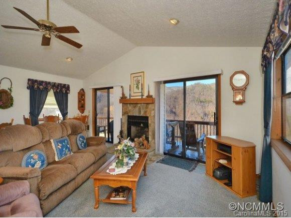 190 SKYWAY DRIVE - Photo 6