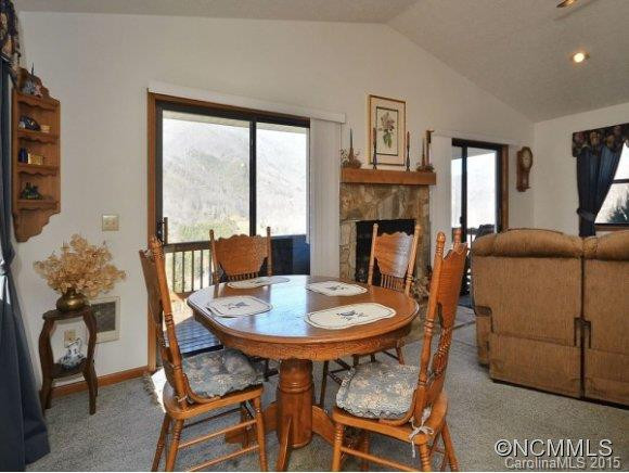 190 SKYWAY DRIVE - Photo 8