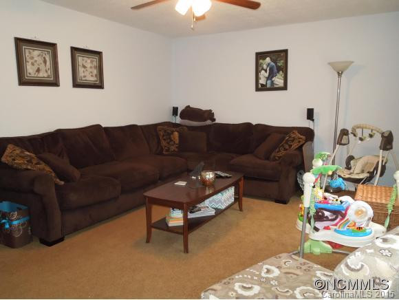 283 Debby Lane - Photo 5
