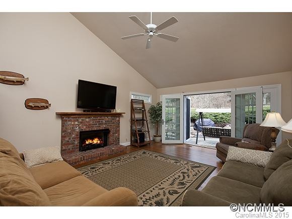 212 Sugar Hollow Road - Photo 2