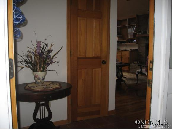 66 Laurel Lakeshore Drive - Photo 4