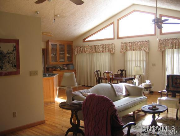66 Laurel Lakeshore Drive - Photo 5